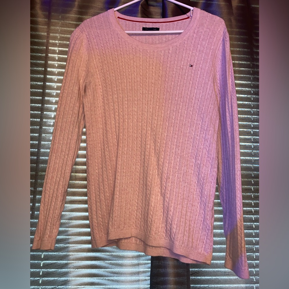 Beautiful soft knitted top.